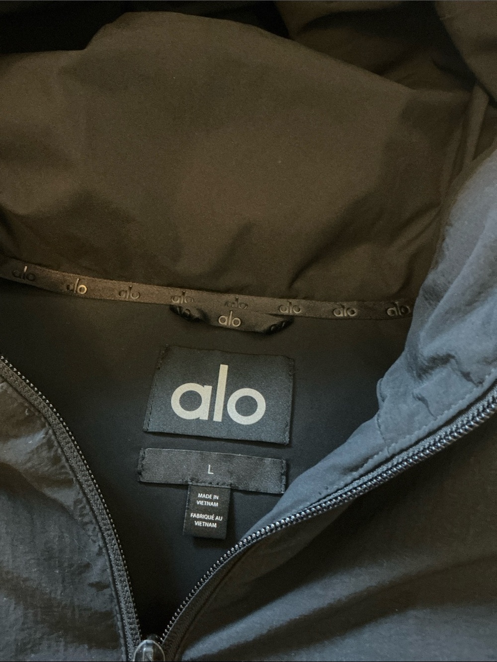 ALO Yoga Black Fast Lane Cropped Hooded Puffer Vest L - Picture 12 of 14